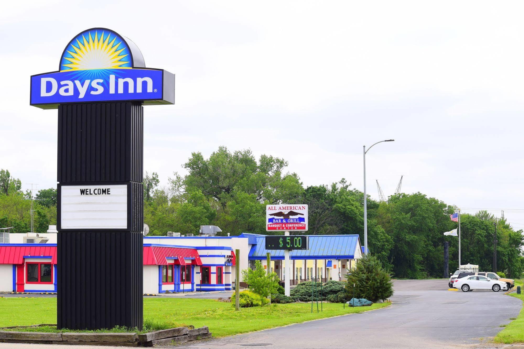 Days Inn By Wyndham Rock Falls Exterior photo